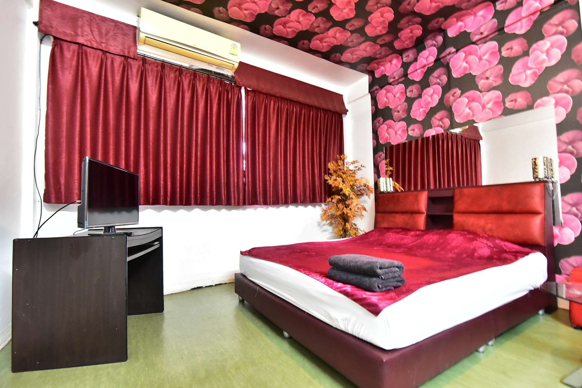 Maxwell Inn Pattaya Dış mekan fotoğraf